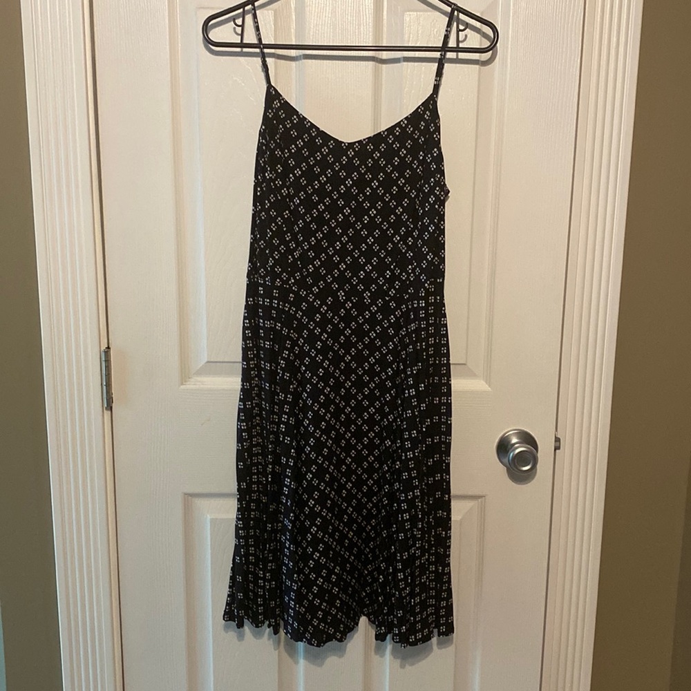 Old navy black patterned midi dress new with tags sz large